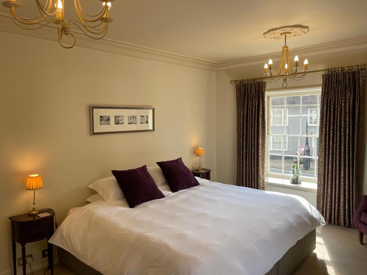 Crownplace Bury St. Edmunds 外观 照片